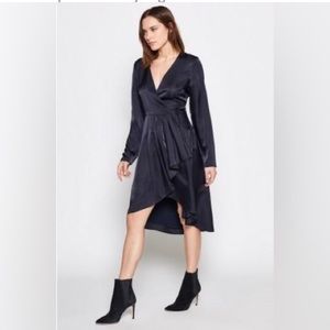 NWT Joie midnight navy blue wrap dress with flounce hem. Size M.